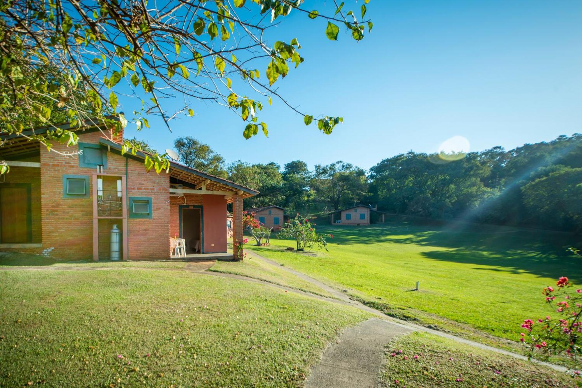 Hotel Fazenda Reviver Araçoiaba da Serra Buitenkant foto