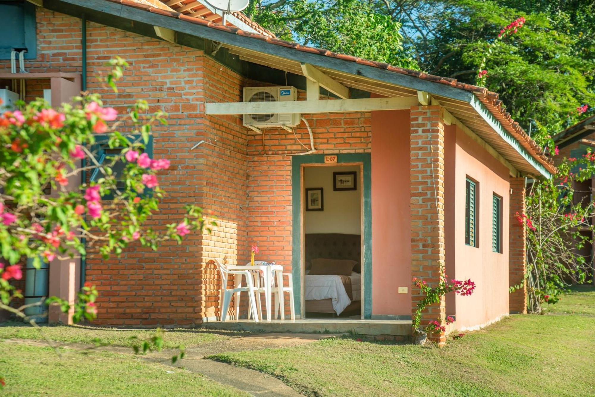 Hotel Fazenda Reviver Araçoiaba da Serra Buitenkant foto
